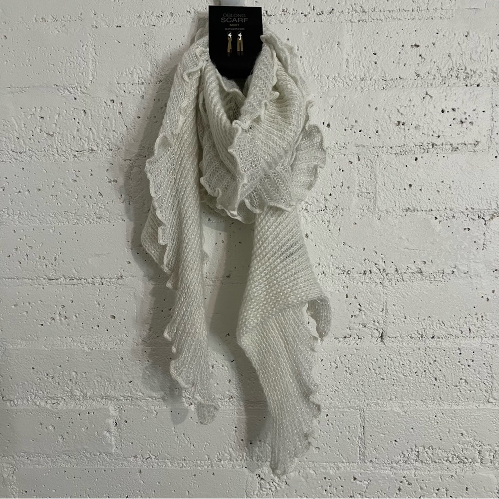 Mix/It Womens Scarf Ivory Oblong Metallic Ruffle NEW One Size T13